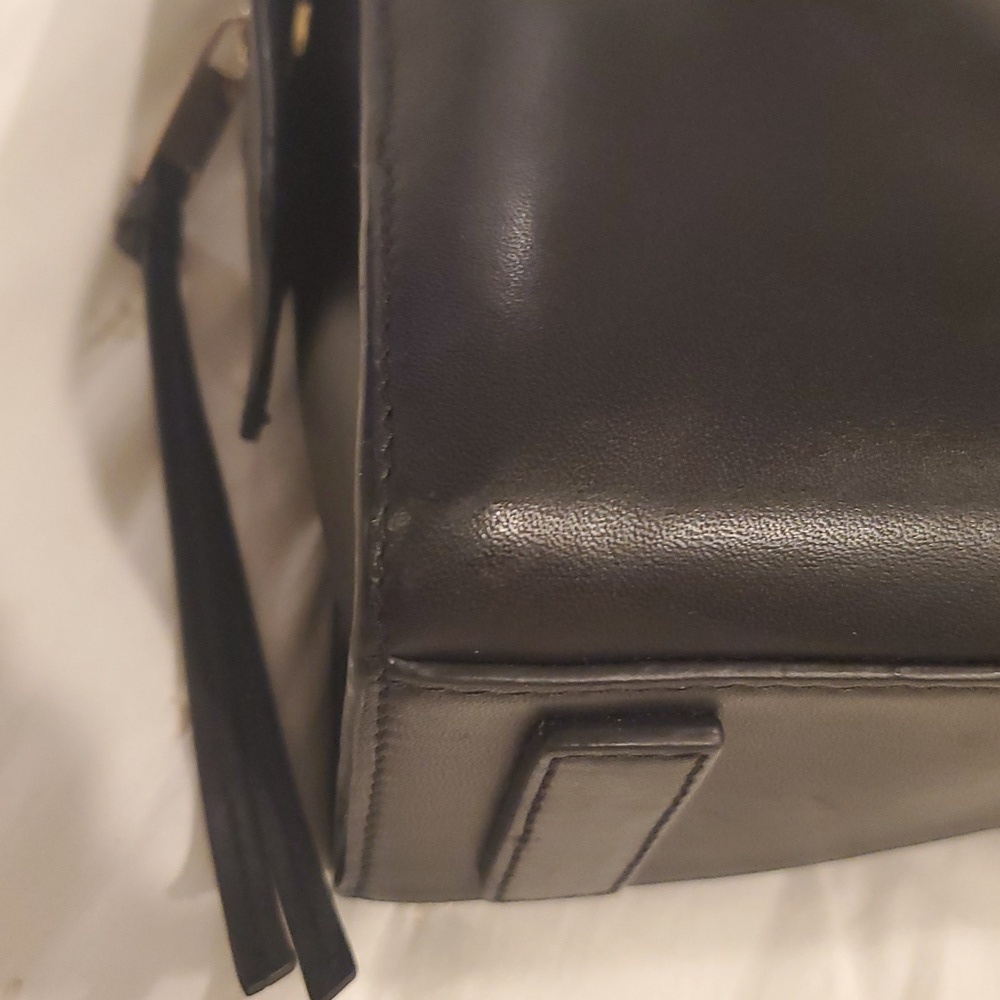 Vince Camuto Signature Crossbody Satchel Bag (#8) - Picture 11 of 12